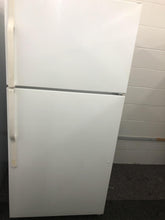Load image into Gallery viewer, GE Refrigerator - RFT-1561