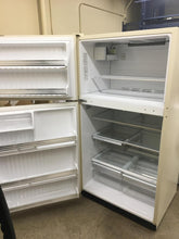 Load image into Gallery viewer, Kenmore Refrigerator - 3371