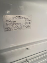 Load image into Gallery viewer, Hotpoint Refrigerator - 7876