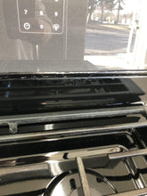 Load image into Gallery viewer, Whirlpool Gas Stove - 1818