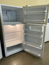 Load image into Gallery viewer, Roper Refrigerator - 2907