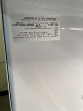 Load image into Gallery viewer, GE White Refrigerator - 9322