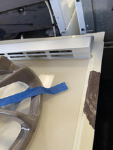 Load image into Gallery viewer, GE Bisque Slide-in Gas Stove - 3352