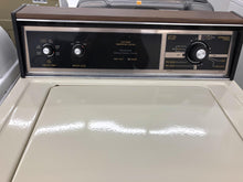 Load image into Gallery viewer, Kenmore Washer - 1637