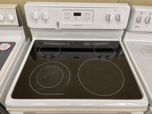 Load image into Gallery viewer, Frigidaire White Stove - 7913