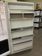 Load image into Gallery viewer, Gibson Bisque Refrigerator - 2674