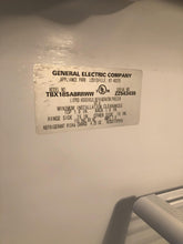 Load image into Gallery viewer, GE Refrigerator - RFT-1561