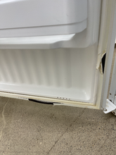 Load image into Gallery viewer, Hotpoint Refrigerator - 2906