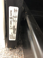 Load image into Gallery viewer, GE Electric Stove - 8095