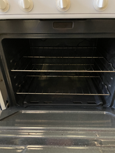 Load image into Gallery viewer, Magic Chef Gas Stove - 2840