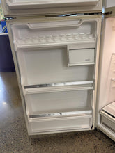 Load image into Gallery viewer, Kenmore Refrigerator - 5268