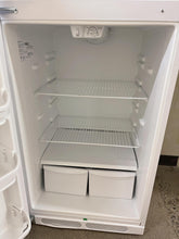 Load image into Gallery viewer, Kenmore Refrigerator - 7726
