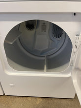 Load image into Gallery viewer, Amana Washer and Gas Dryer Set - 3822-6274