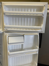 Load image into Gallery viewer, HotPoint Refrigerator - 0199