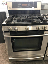 Load image into Gallery viewer, LG Gas Stove - 9560