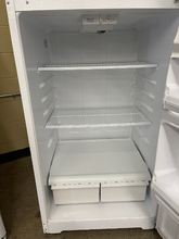 Load image into Gallery viewer, Hotpoint Refrigerator - 1781