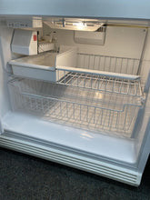 Load image into Gallery viewer, Amana Freezer on Bottom Refrigerator - 4998