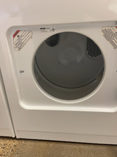 Load image into Gallery viewer, Kenmore Washer and Electric Dryer Set - 3186 - 3185