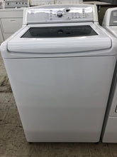 Load image into Gallery viewer, Kenmore Washer and Gas Dryer Set - 2158-7083