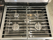 Load image into Gallery viewer, Whirlpool Gas Stove - 1818