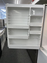 Load image into Gallery viewer, Amana Freezer on Bottom Refrigerator - 4998
