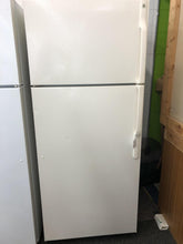 Load image into Gallery viewer, GE Bisque Refrigerator - 1574