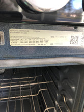 Load image into Gallery viewer, Whirlpool Gas Stove - 1818
