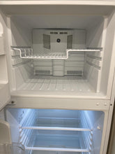 Load image into Gallery viewer, GE Refrigerator - 7880