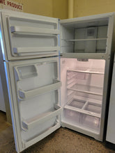 Load image into Gallery viewer, GE Refrigerator - 0512