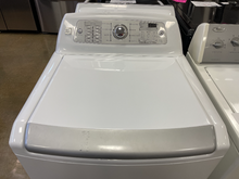 Load image into Gallery viewer, Kenmore Elite Washer - 1122