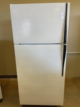 Load image into Gallery viewer, Hotpoint Refrigerator - 7876
