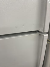 Load image into Gallery viewer, GE Refrigerator - 3800