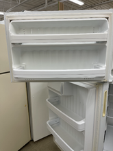 Load image into Gallery viewer, Hotpoint Refrigerator - 2906