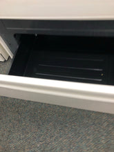 Load image into Gallery viewer, Kenmore Glass Top Electric Stove-1568