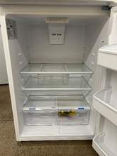 Load image into Gallery viewer, Frigidaire 18 Cu. Ft. White Garage Ready Top Freezer Refrigerator - 7195
