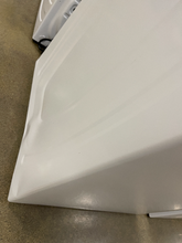 Load image into Gallery viewer, Whirlpool - 3.8-cu ft Washer - 6087
