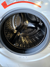 Load image into Gallery viewer, (T08718) Samsung Front Load Washer - 8718

