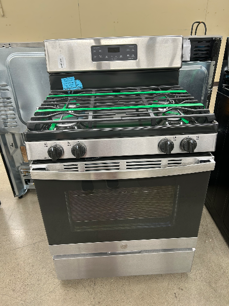 GE 5.0 cu ft Stainless Steel Gas Stove - 7068