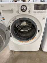 Load image into Gallery viewer, (T08696) LG Washer - 8696
