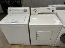 Load image into Gallery viewer, Whirlpool Washer &amp; Gas Dryer Set - 7843 - 7844

