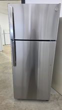 Load image into Gallery viewer, (T08399) GE 17.5 cu ft Top Freezer Refrigerator  - 8399
