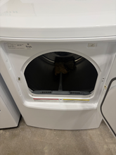 Load image into Gallery viewer, (T08943) Insignia Electric Dryer -8943
