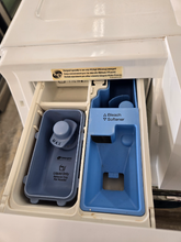 Load image into Gallery viewer, (T08791) Samsug Front Load Washer and Gas Dryer Set - 8537-8538

