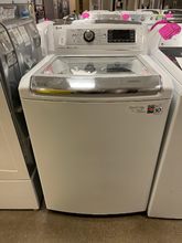 Load image into Gallery viewer, LG Top Load Washer - 0806
