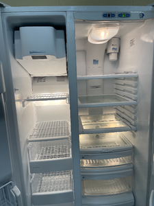 GE Side by Side Refrigerator - 4679