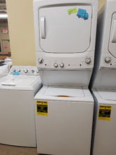 Load image into Gallery viewer, GE 3.8 cu ft Washer and Dryer Electric Dryer Set - 5111
