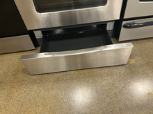 Load image into Gallery viewer, GE Gas Stove - 7442

