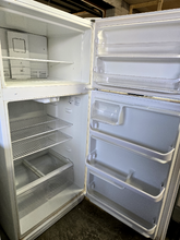 Load image into Gallery viewer, (T08930) Frigidaire Refrigerator - 8930

