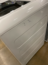 Load image into Gallery viewer, GE Washer and Gas Dryer Set - 5994 - 5929

