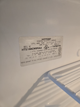 Load image into Gallery viewer, (T08555) Hotpoint Refrigerator - 8555
